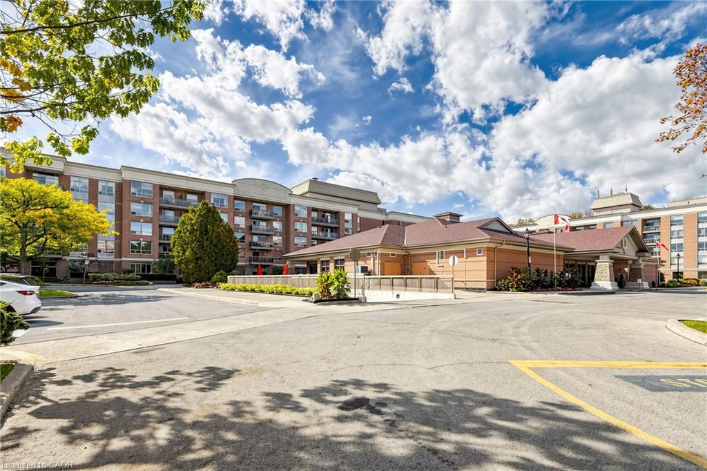 2416-100 Burloak Drive Property Photo 2