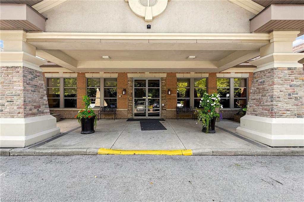 2416-100 Burloak Drive Property Photo 3