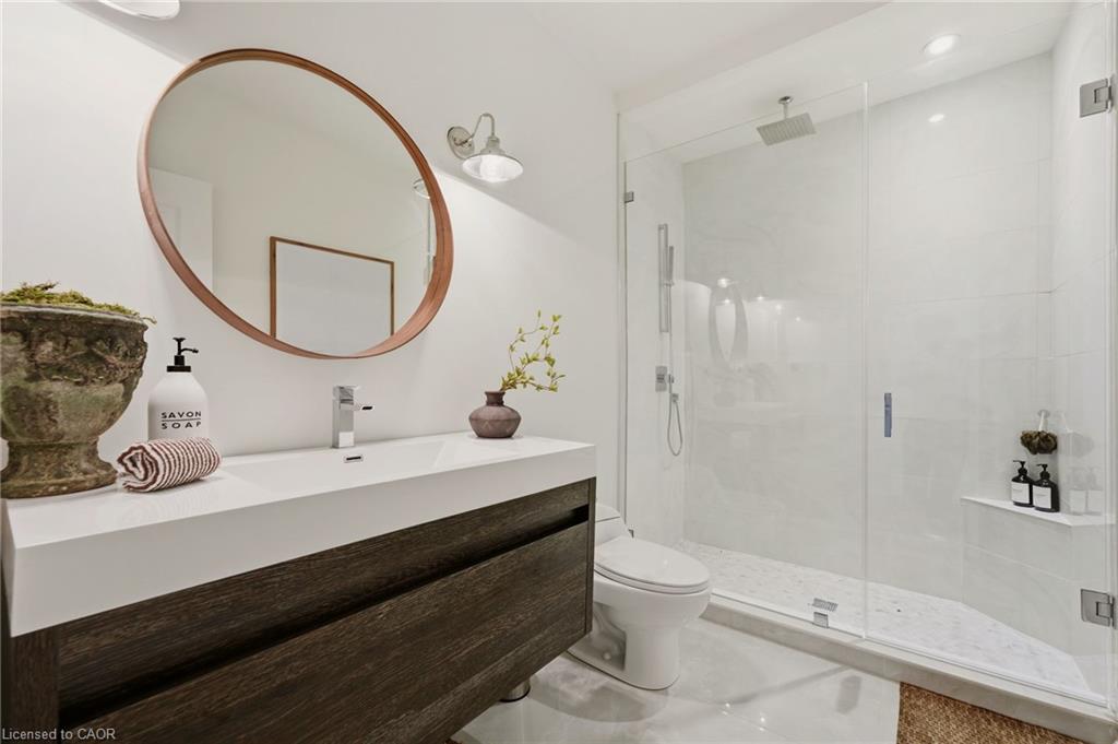 175 North Shore Boulevard W Property Photo 28