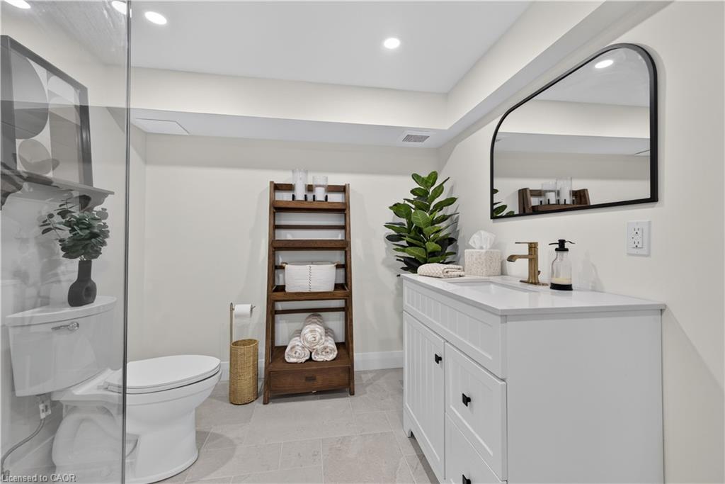 111 Kingswood Drive Property Photo 8