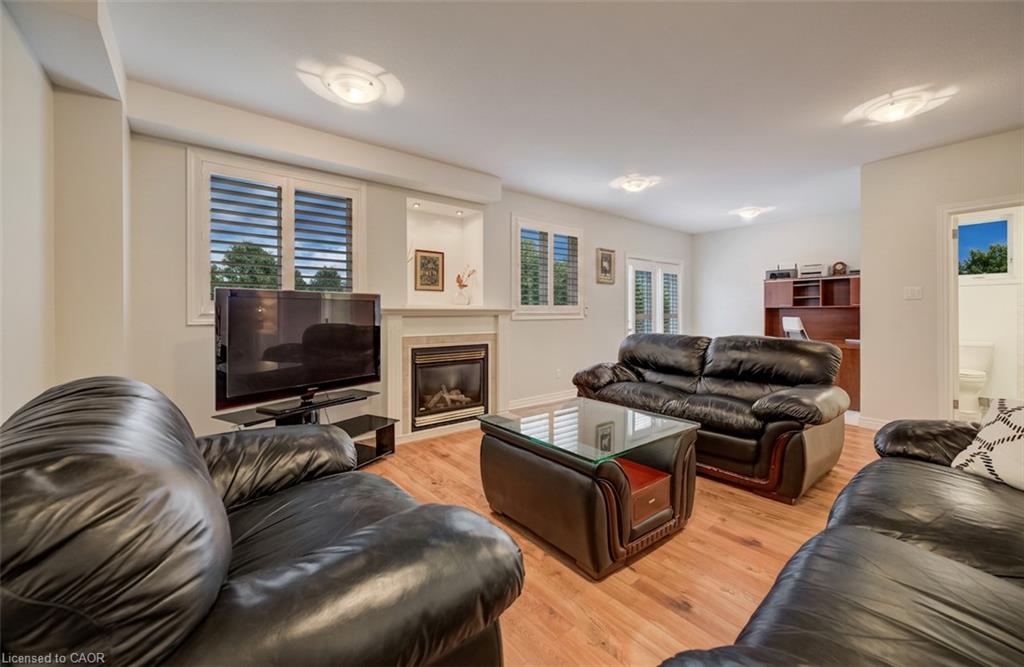 245 Fern Crescent Property Photo 3