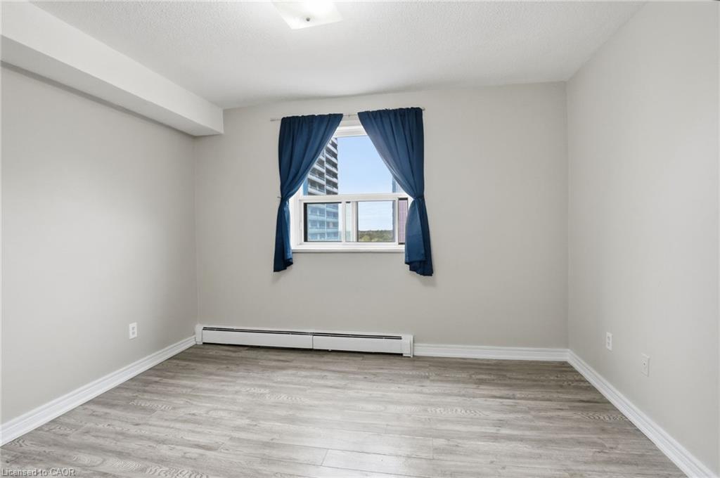 904-81 Charlton Avenue E Property Photo 19
