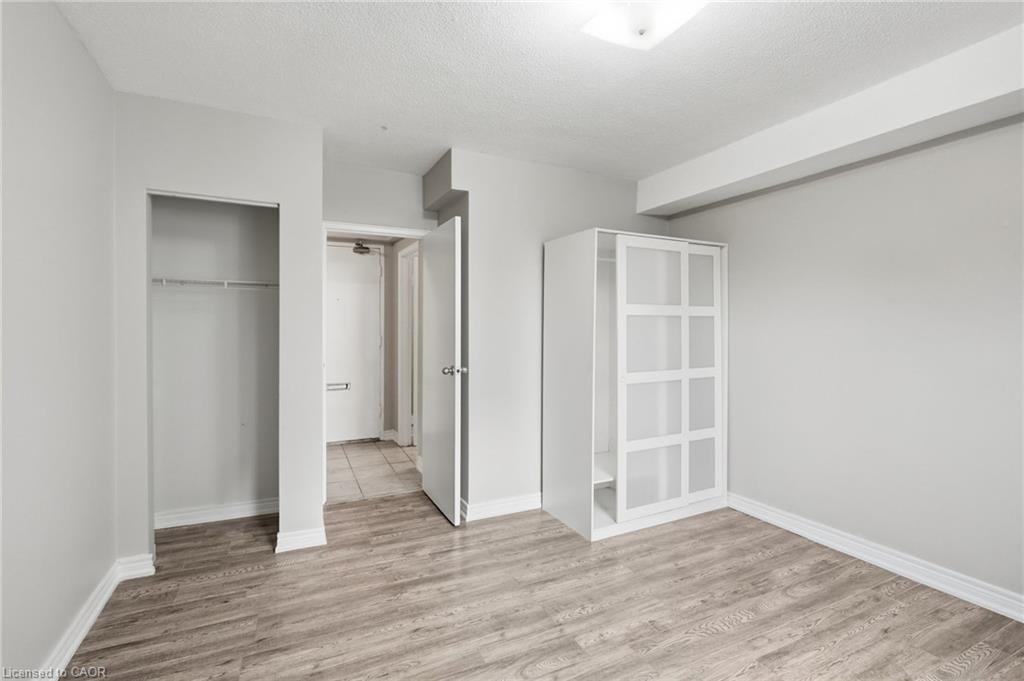 904-81 Charlton Avenue E Property Photo 20