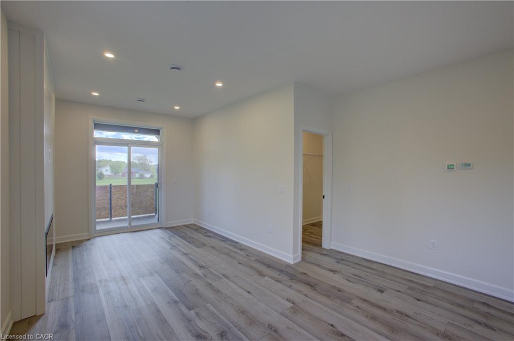 5-440 Wellington Street E Property Photo 19