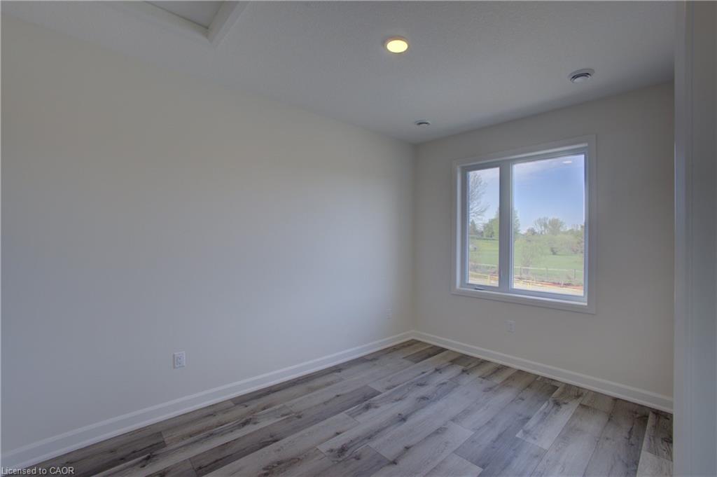 5-440 Wellington Street E Property Photo 22