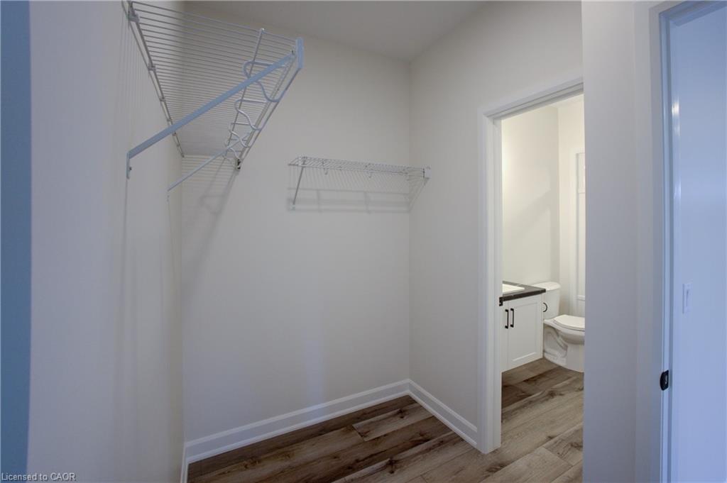 5-440 Wellington Street E Property Photo 26
