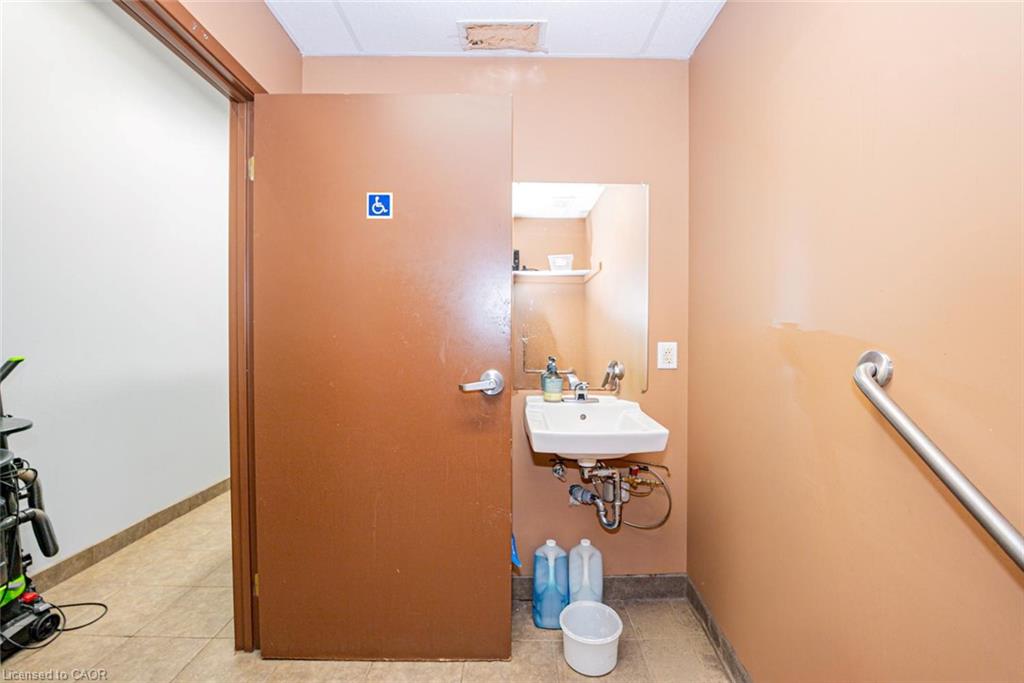 2525 Prince Michael Drive Property Photo 26