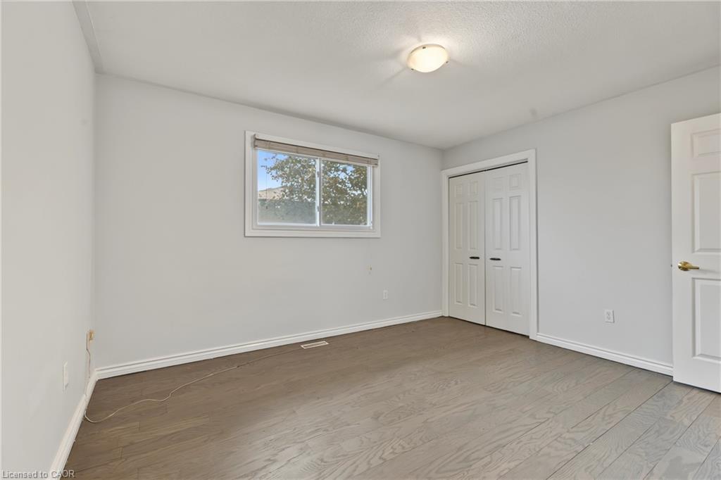 8 Valanna Court Property Photo 17