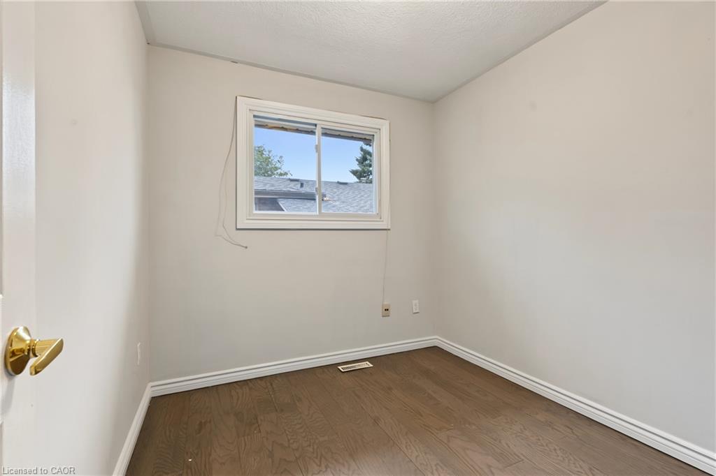 8 Valanna Court Property Photo 21