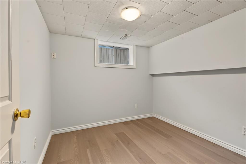 8 Valanna Court Property Photo 27