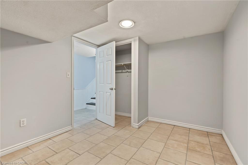 8 Valanna Court Property Photo 31