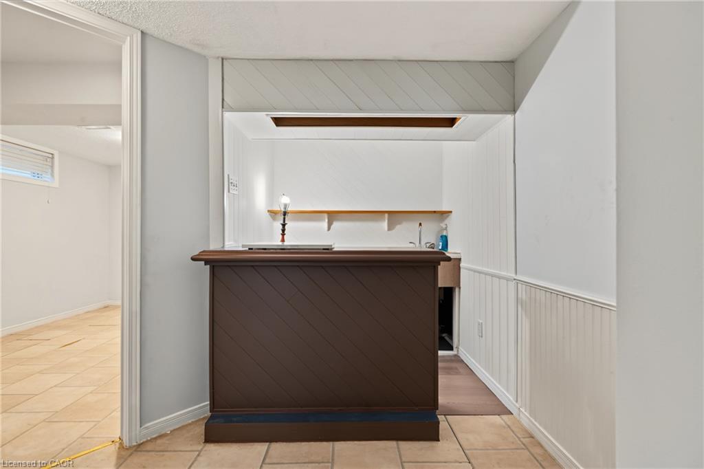 8 Valanna Court Property Photo 35