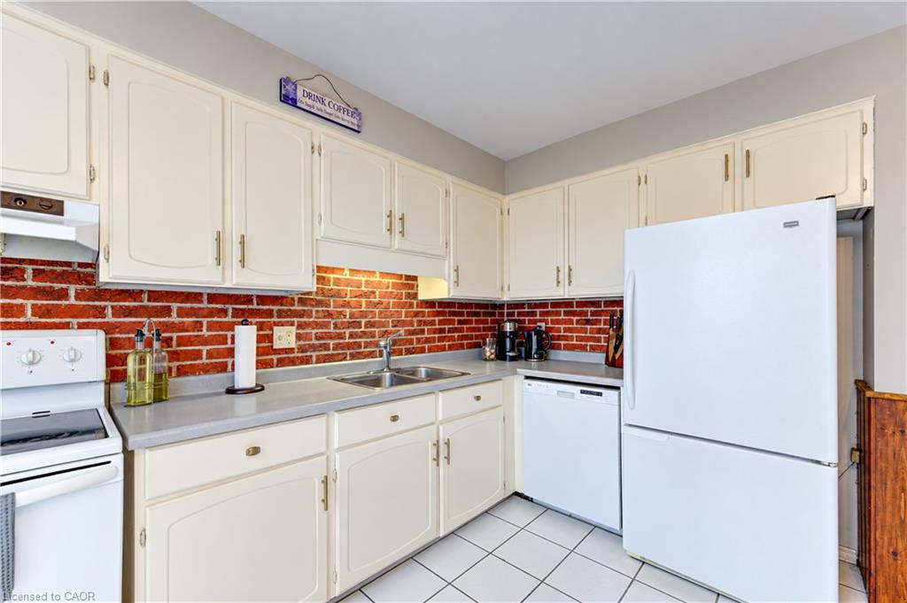 102 Toynbee Crescent Property Photo 12