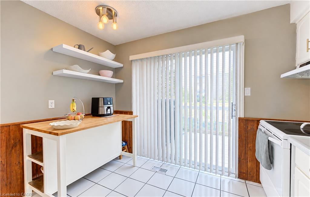 102 Toynbee Crescent Property Photo 14