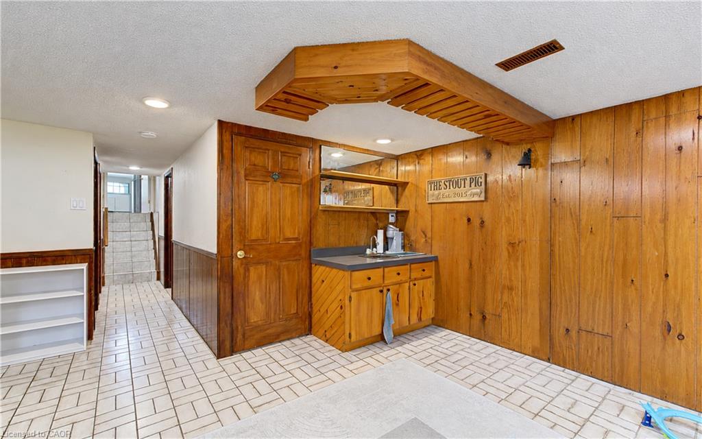 102 Toynbee Crescent Property Photo 30