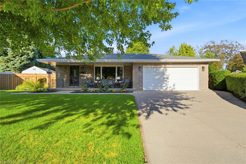 16 Redwood Court Property Photo 2