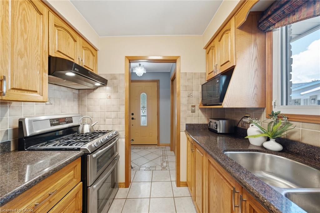 16 Redwood Court Property Photo 6