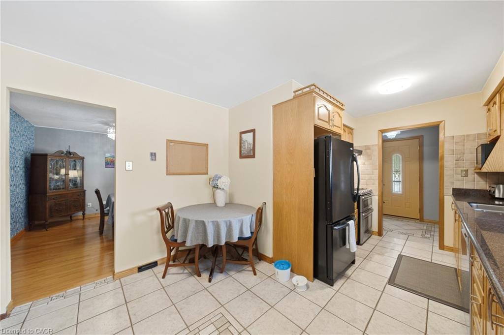 16 Redwood Court Property Photo 8
