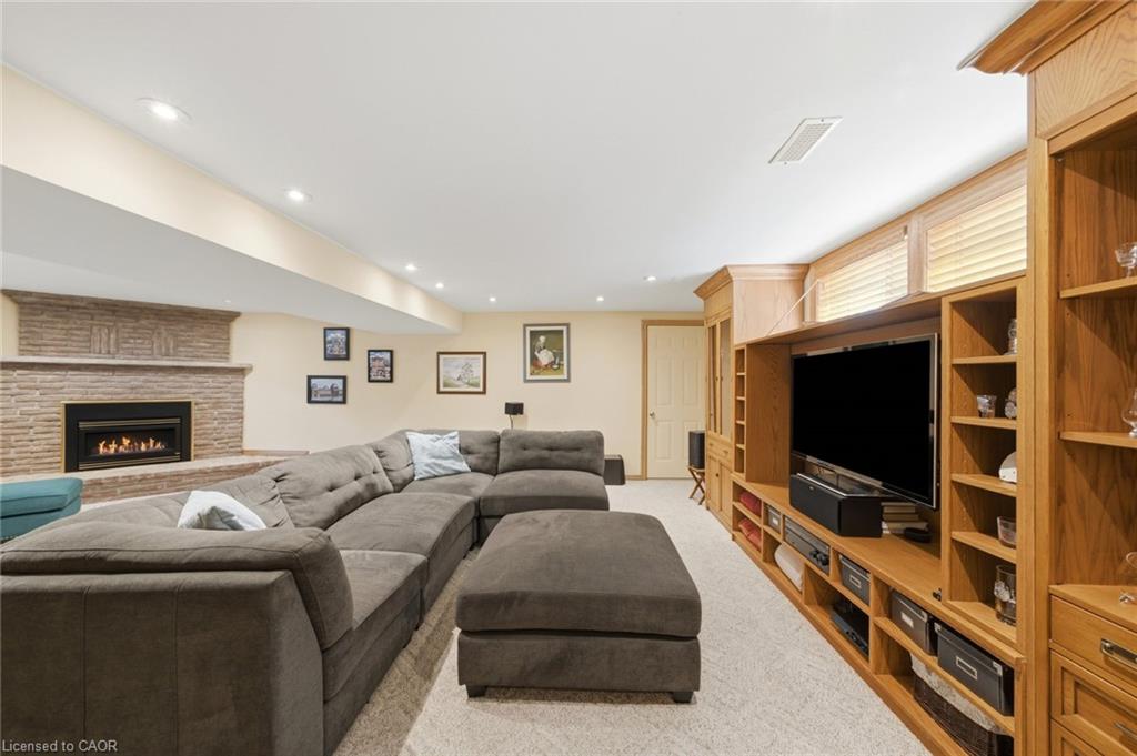 16 Redwood Court Property Photo 24