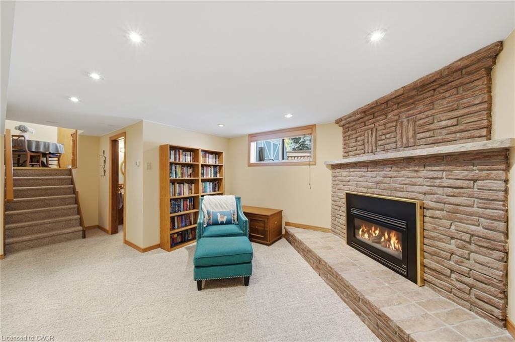 16 Redwood Court Property Photo 25
