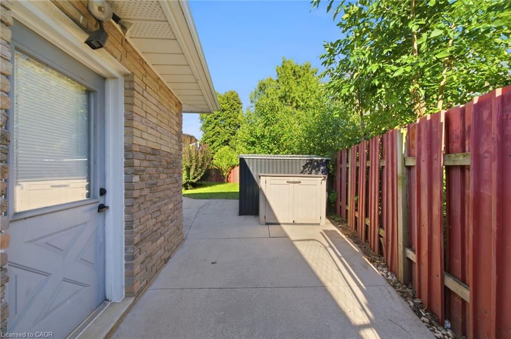 16 Redwood Court Property Photo 33