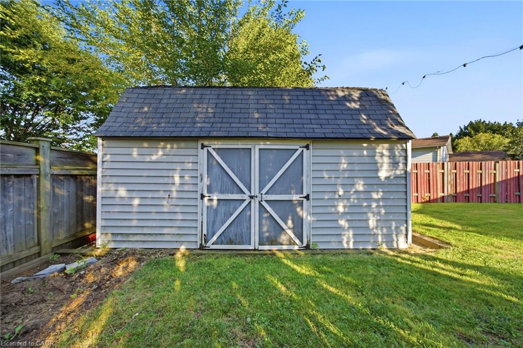 16 Redwood Court Property Photo 36