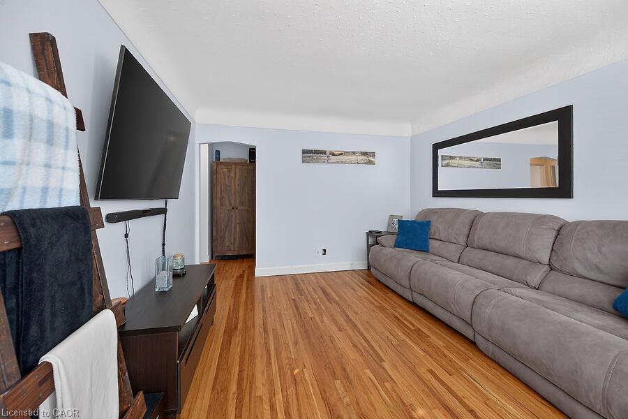 202 East 26th Street Property Photo 6