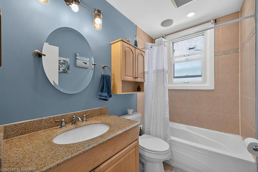 202 East 26th Street Property Photo 21