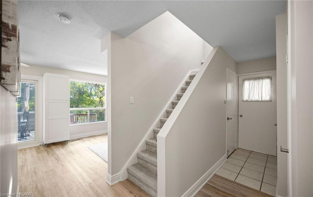 2092 Hunt Crescent Property Photo 21