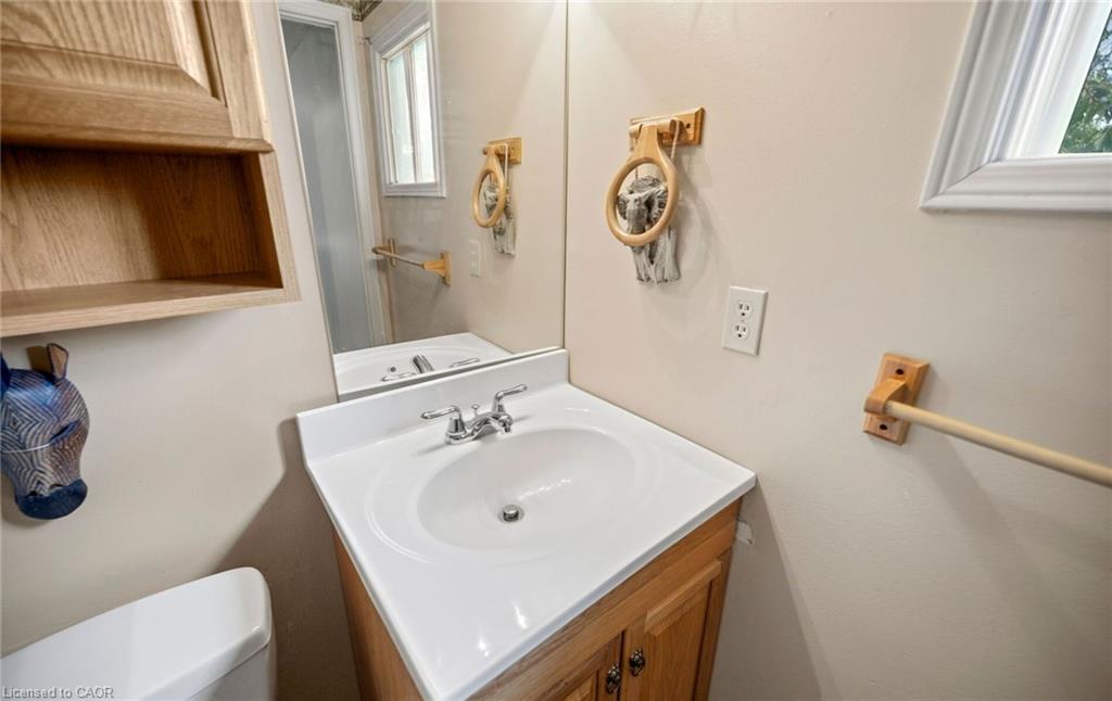 2092 Hunt Crescent Property Photo 26