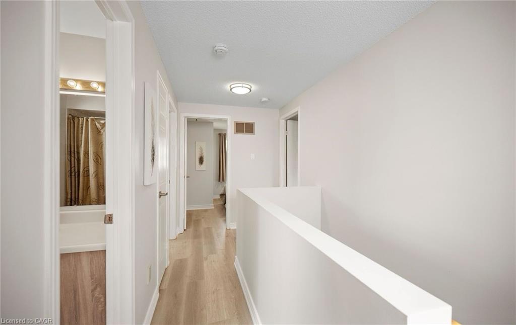 2092 Hunt Crescent Property Photo 31