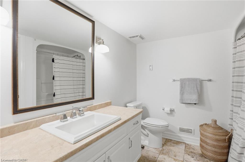 736 Rye Street Property Photo 41