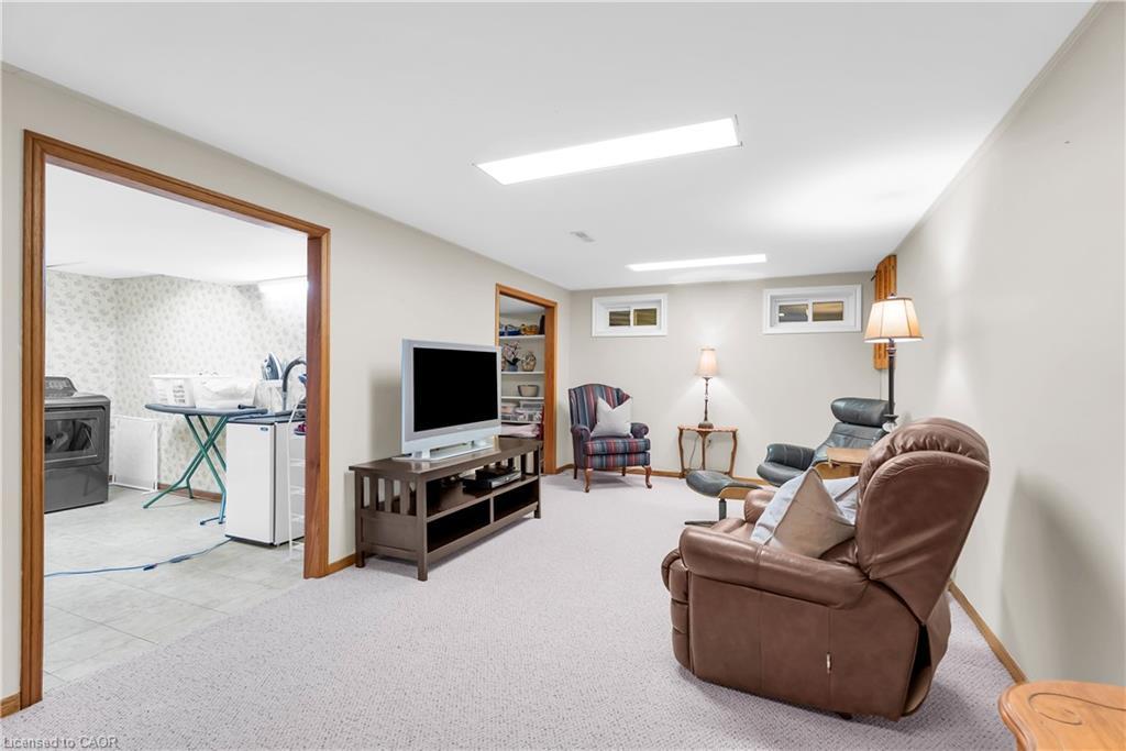 11 Dawson Crescent Property Photo 38