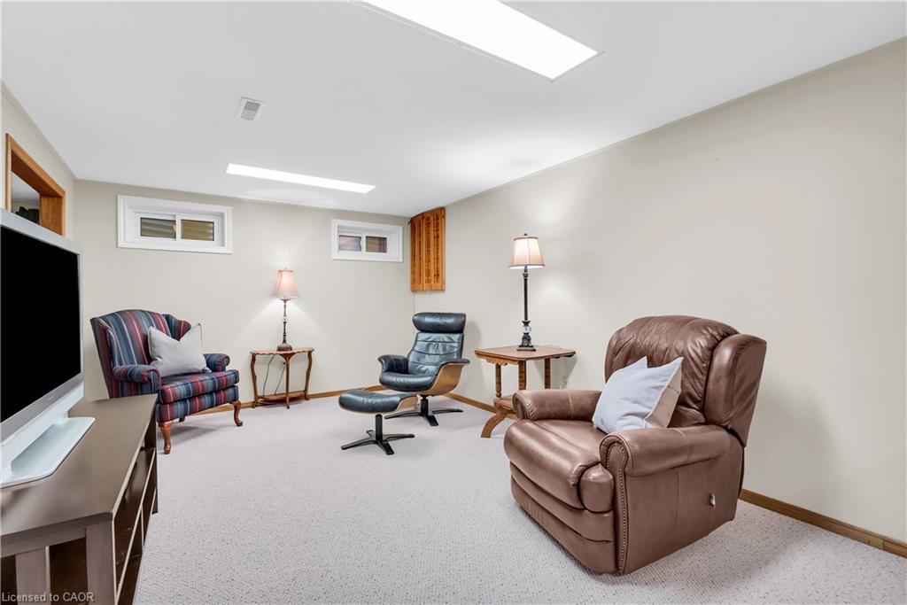 11 Dawson Crescent Property Photo 39