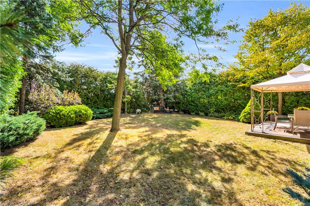 11 Dawson Crescent Property Photo 42