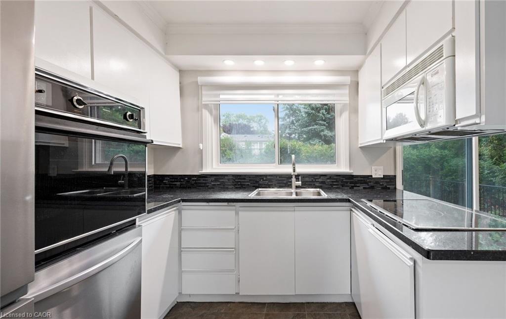 251 Third Line Property Photo 17