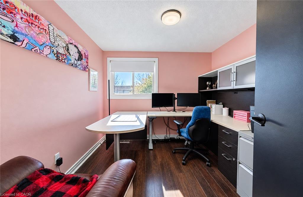 4-415 Bairstow Crescent Property Photo 17