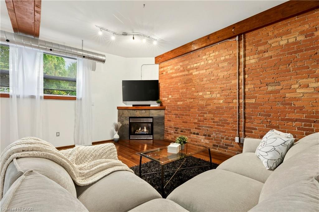 13-357 Hunter Street W Property Photo 6
