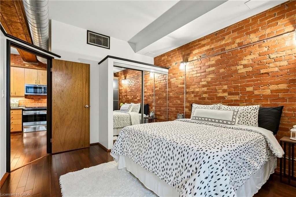13-357 Hunter Street W Property Photo 18