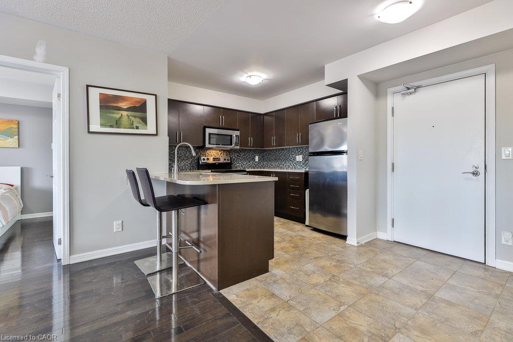 427-10 Mendelssohn Street Property Photo 4