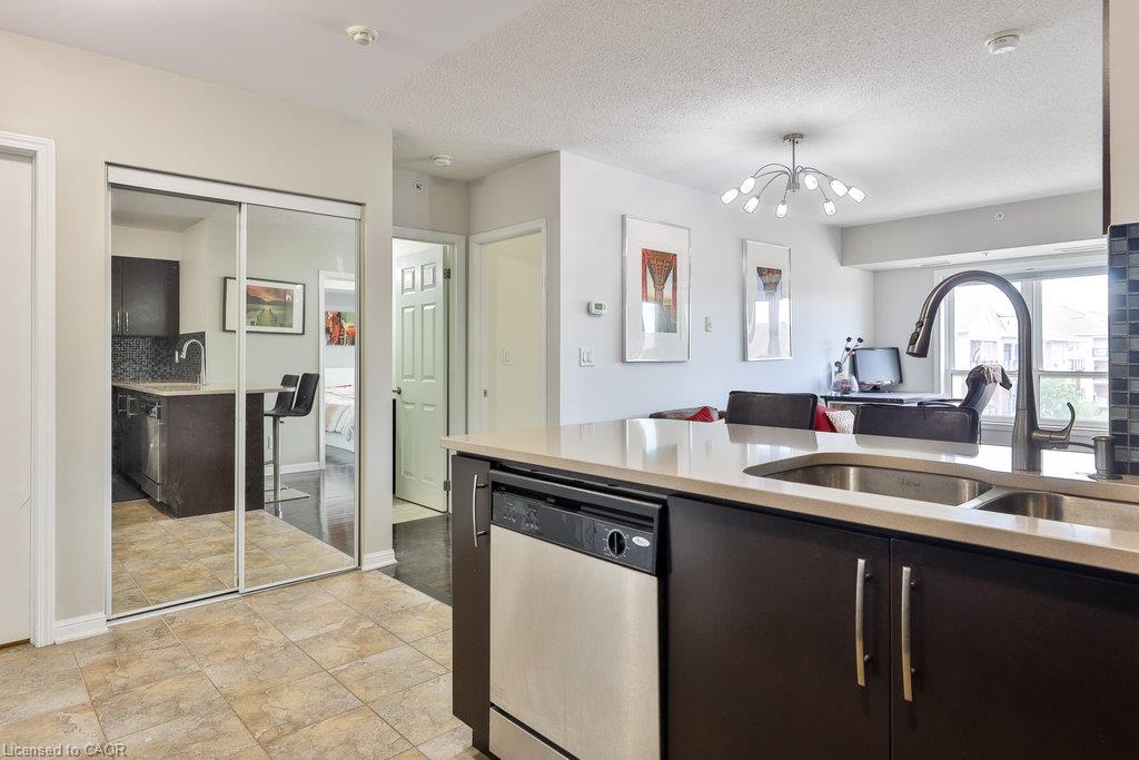 427-10 Mendelssohn Street Property Photo 7