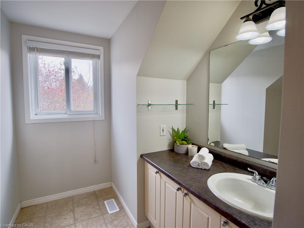 449 Exmoor Street Property Photo 17