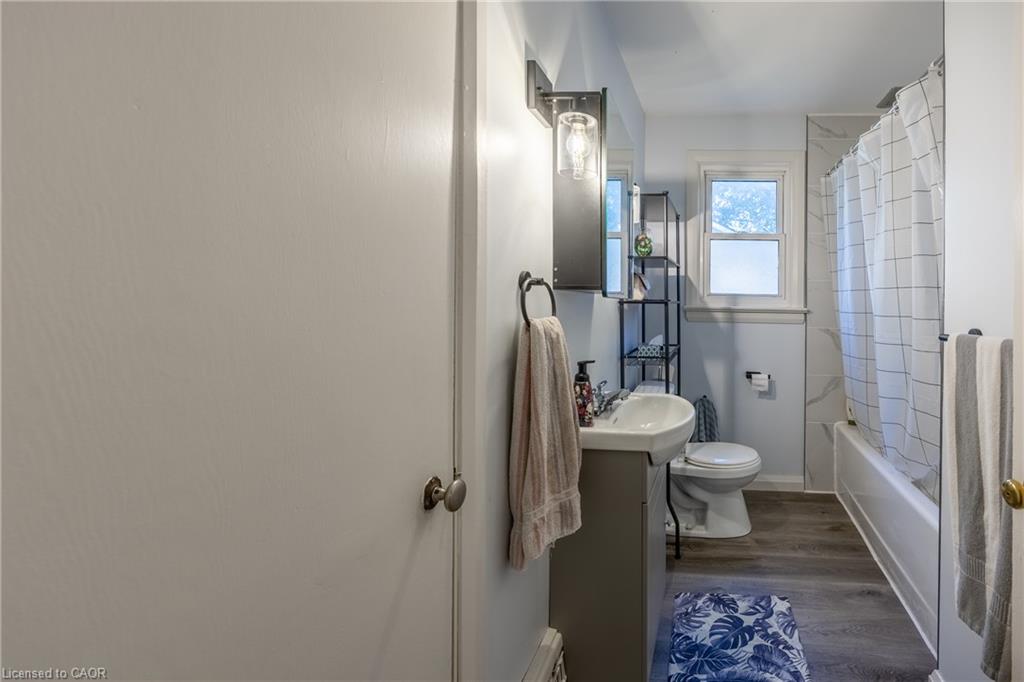 739 James Street Property Photo 10