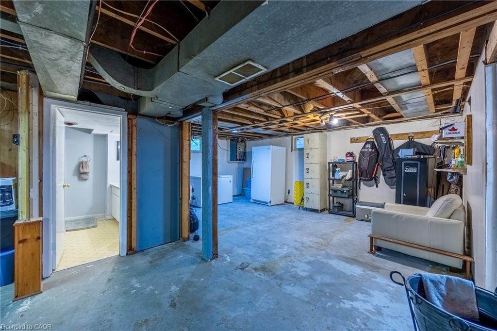 739 James Street Property Photo 16