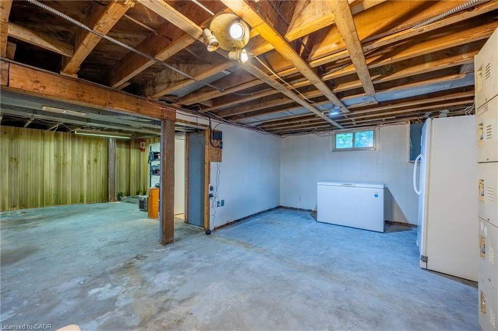 739 James Street Property Photo 17