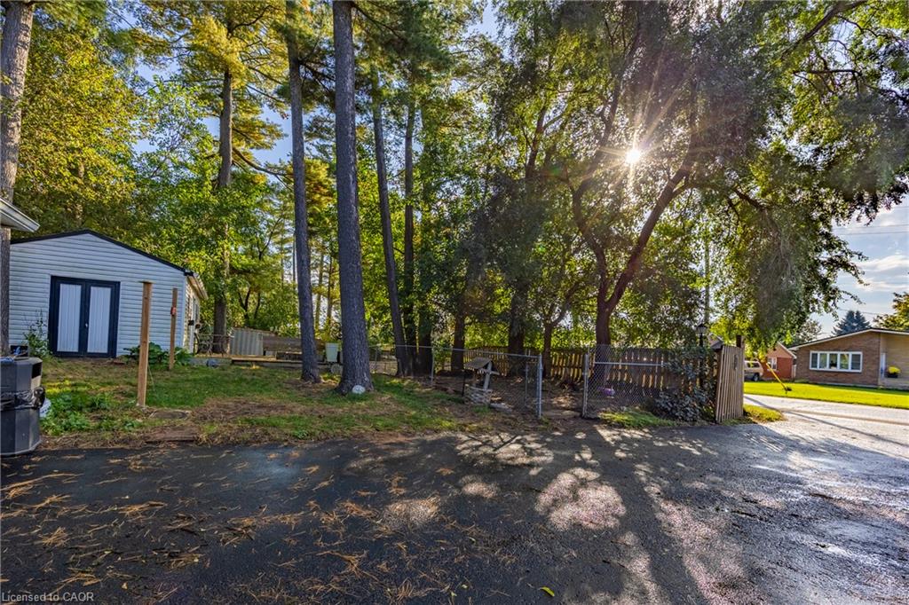 739 James Street Property Photo 23