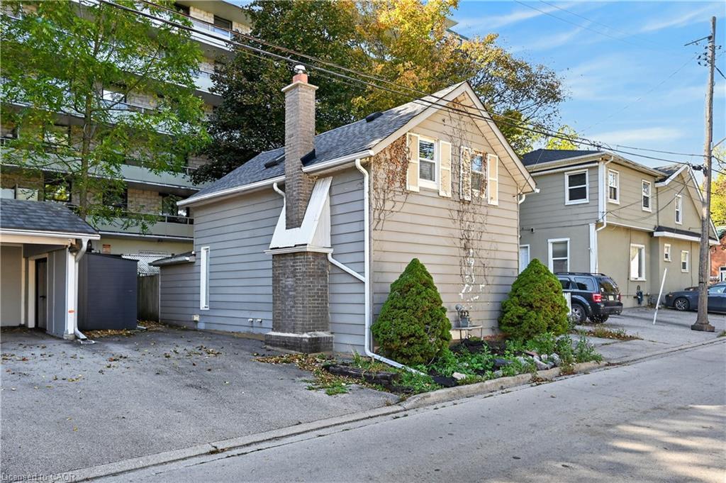 10 Maple Avenue Property Photo 3
