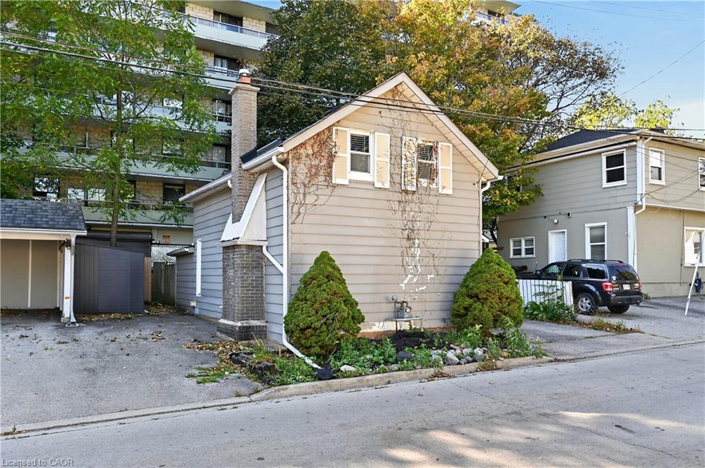 10 Maple Avenue Property Photo 27