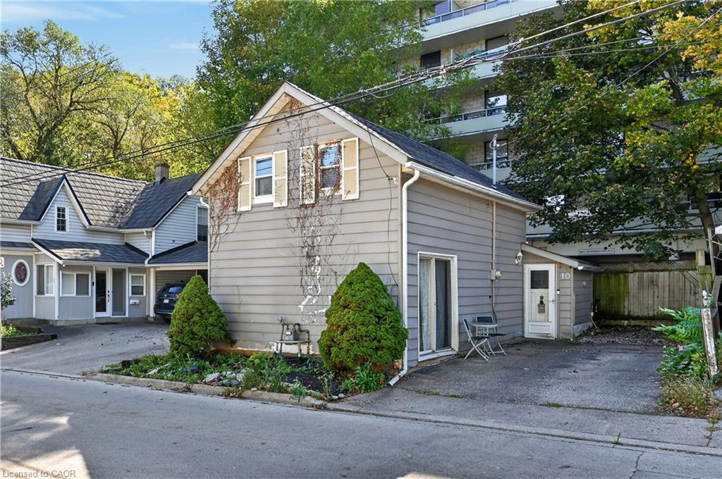 10 Maple Avenue Property Photo 29
