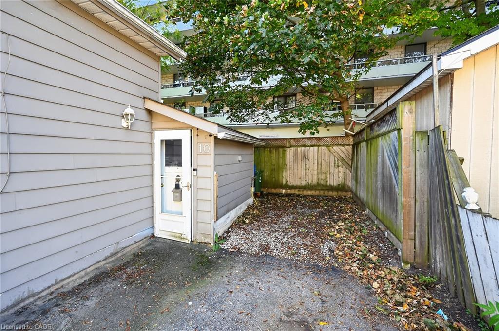 10 Maple Avenue Property Photo 31